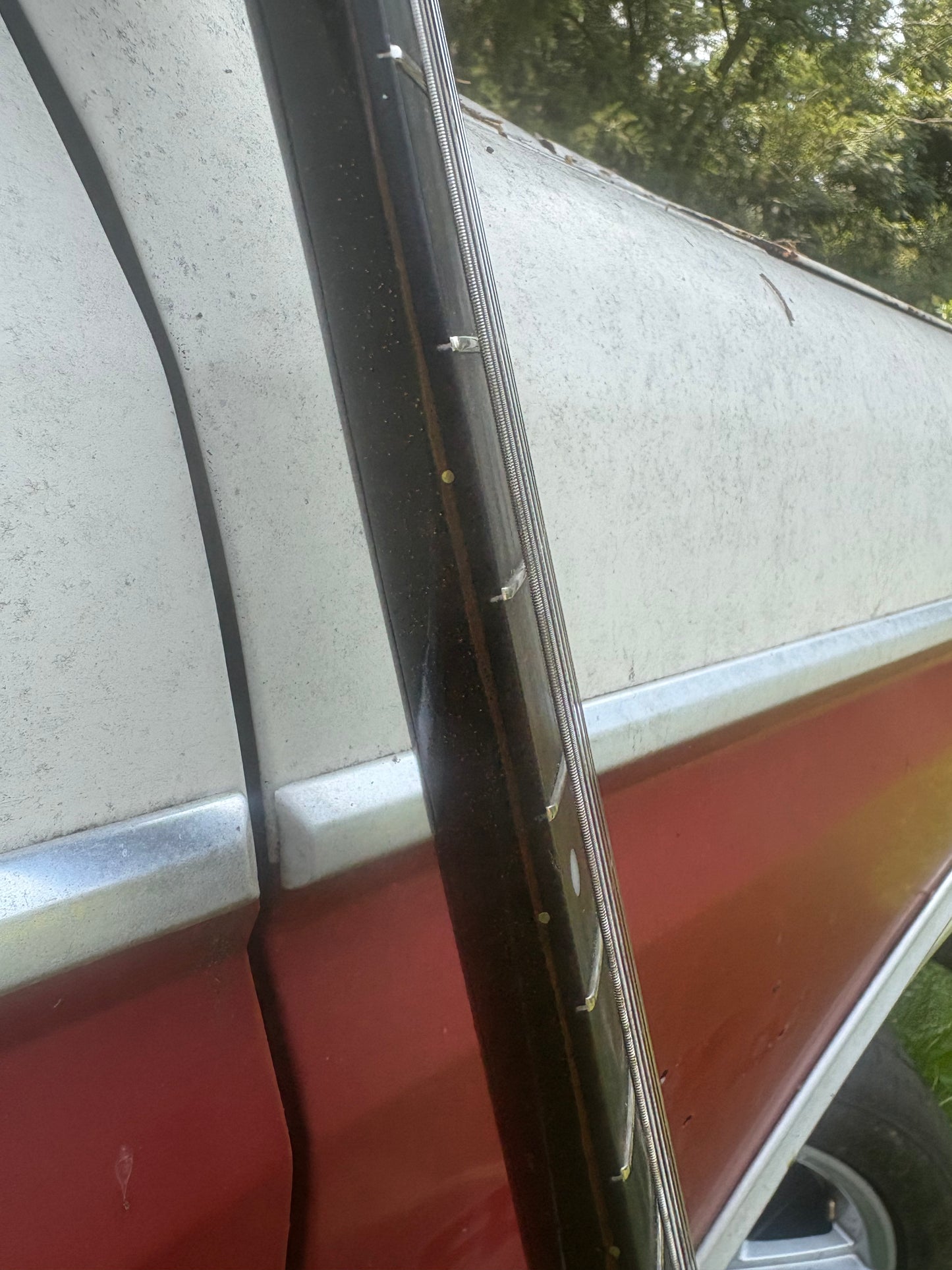 ‘60’s Harmony Rocket/Silvertone 1446 of OSG lore.