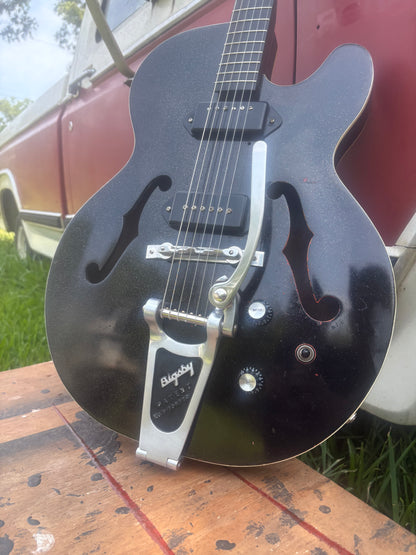 ‘60’s Harmony Rocket/Silvertone 1446 of OSG lore.